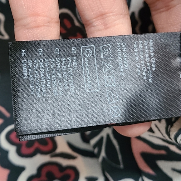 NWT H&M Printed Long Sleeve Dress.Black /White/Coral - Picture 4 of 12